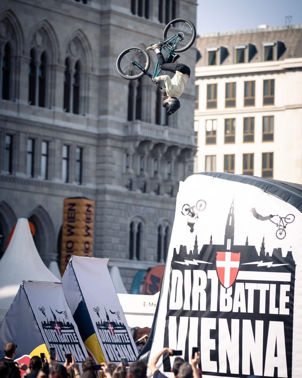 Instagram post from dirtbattle. This post is in position 0.