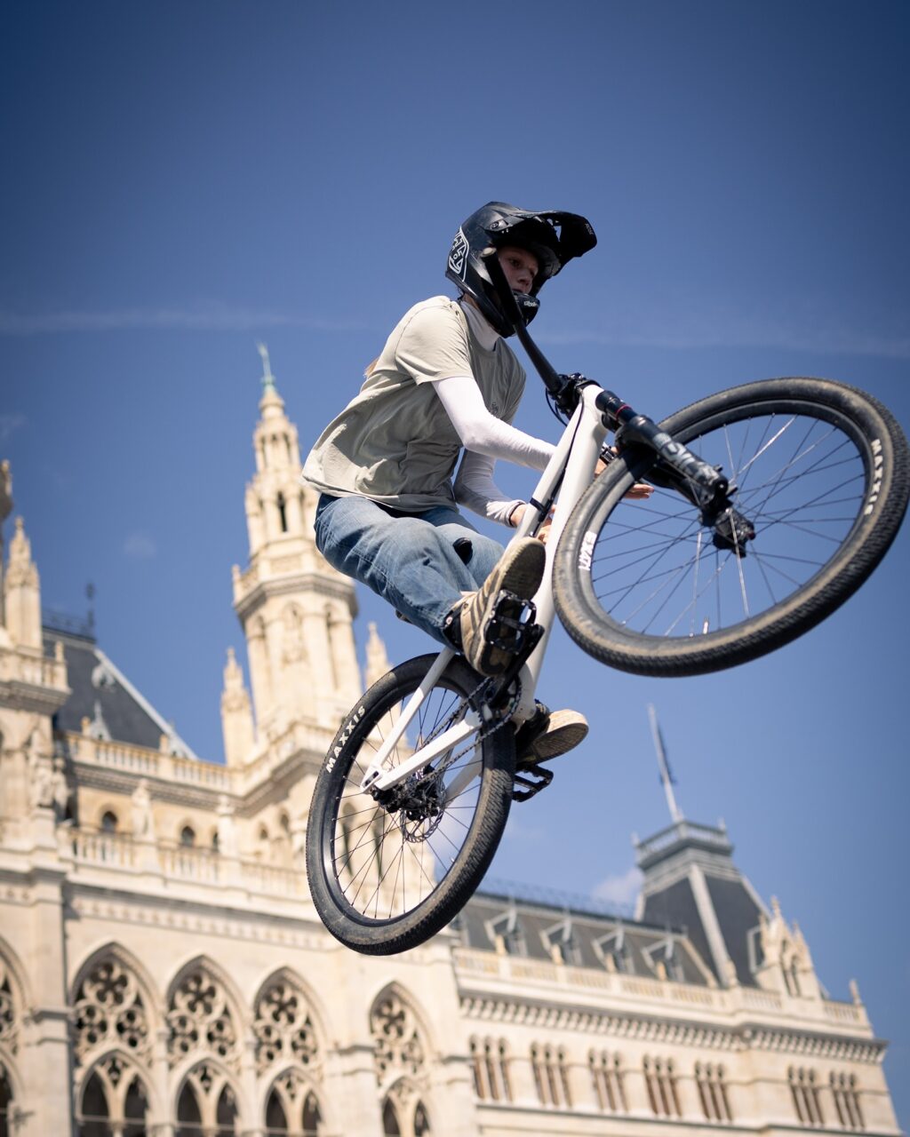 Instagram post from dirtbattle. This post is in position 4.